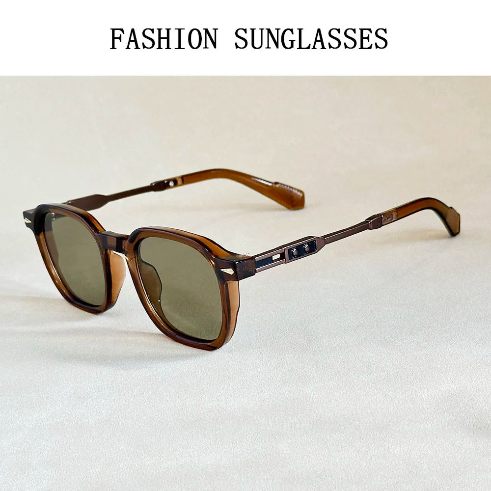 Lunettes ALTAREV vues de profil – monture vintage, branches larges et élégantes.